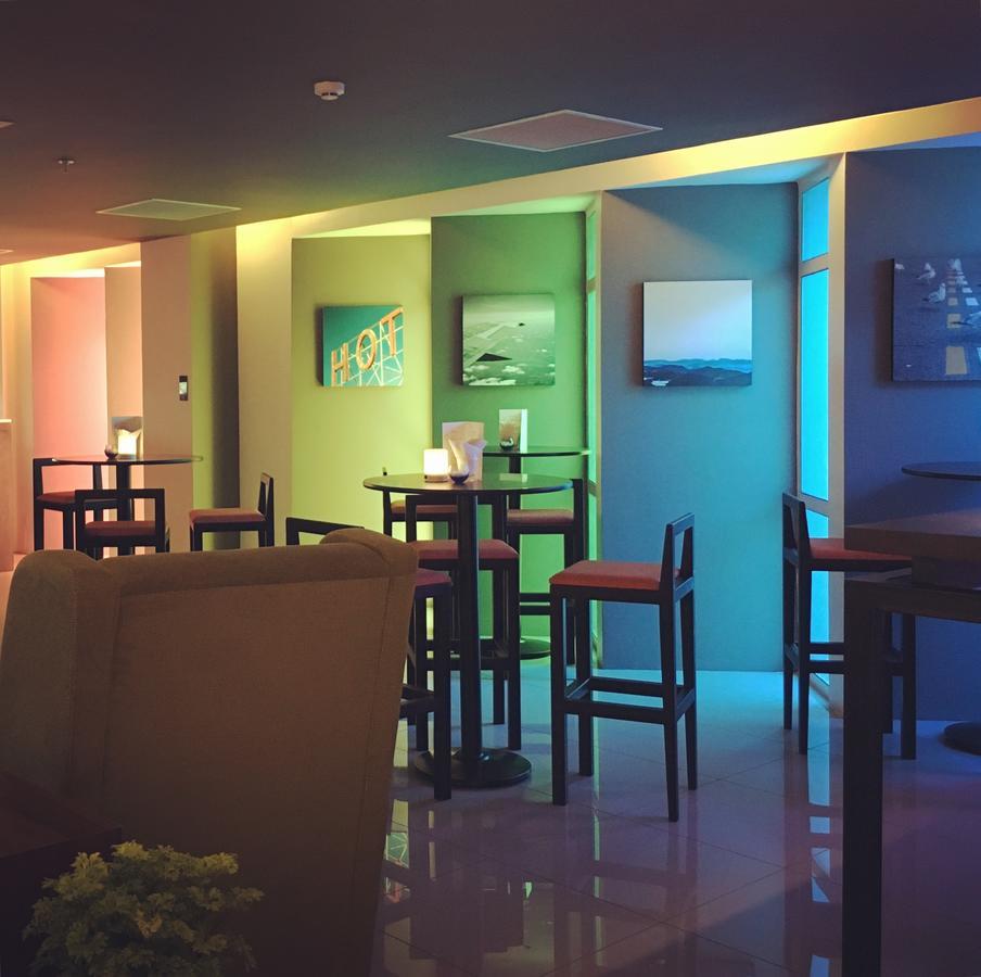 Wyne Hotel Yangon Exterior foto